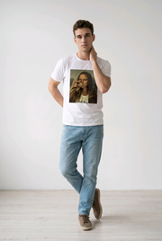 Mona Lisa Drinking Graphic T-Shirt – Funny Artistic Unisex Tee